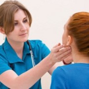 Лимфоузлы на шее – как лечить гнойное заболевание компрессами?